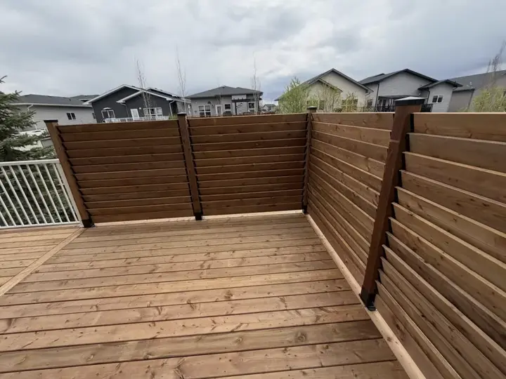 PT Deck Extension with Horizontal Privacy Screens